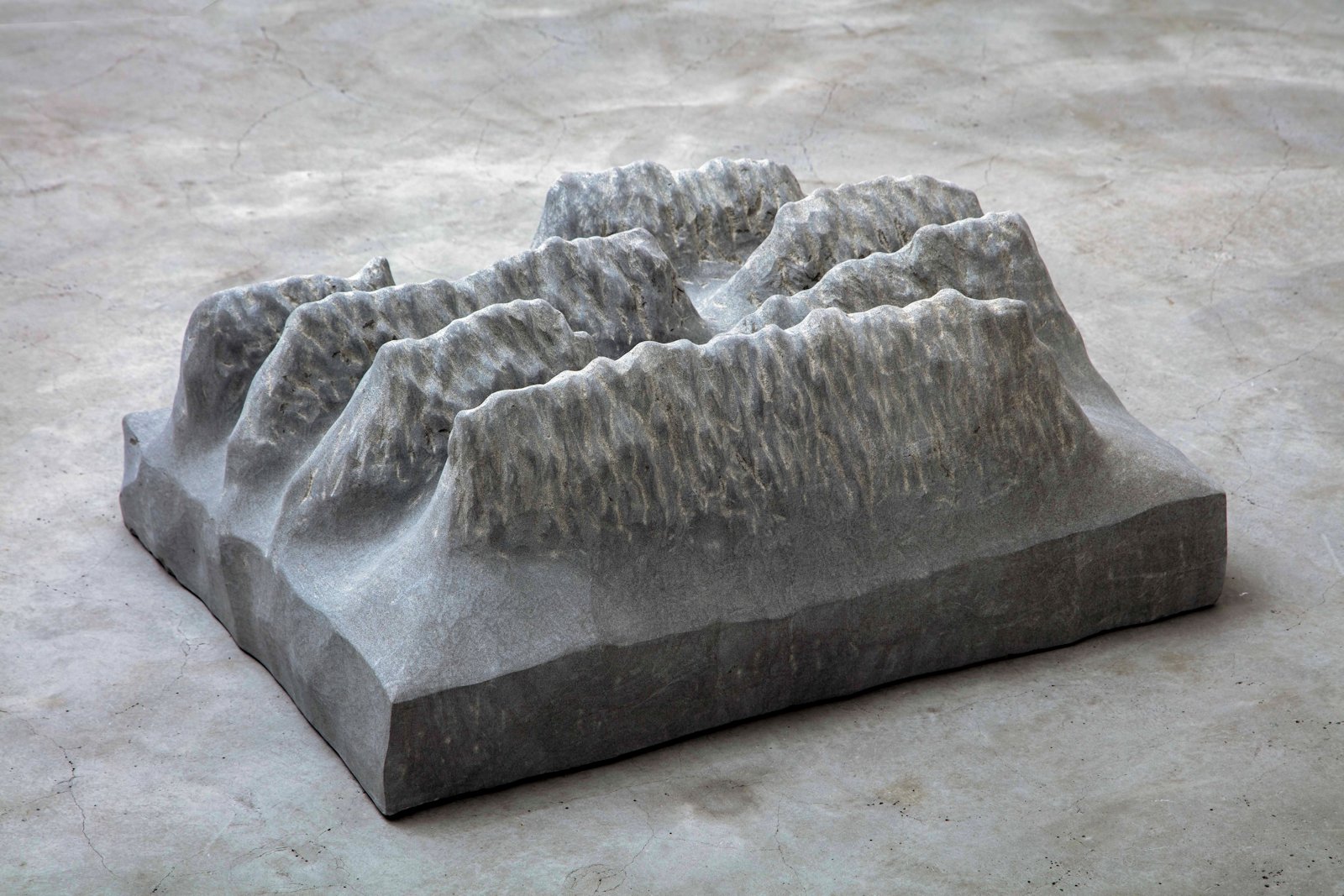 虎尾裕 新作展《森林限界を行く》 虎尾裕 新作展《森林限界を行く》